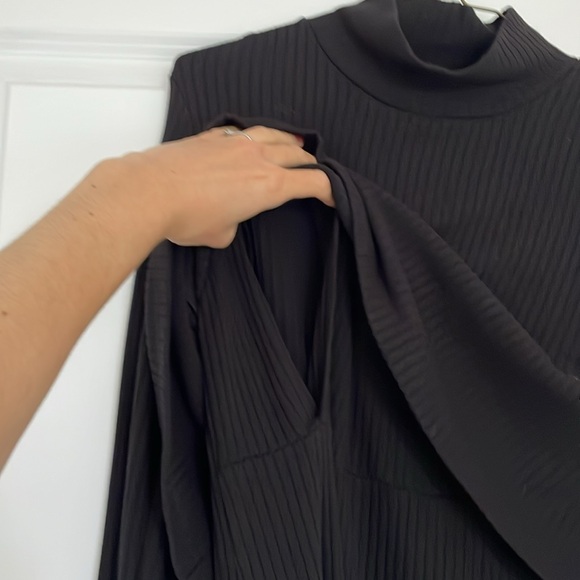 Black Old Navy Maternity/nursing Mockneck ribbed midi dress - Picture 3 of 6